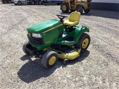 John Deere X724 Lawn Mower 