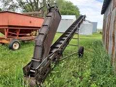 John Deere Elevator 