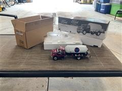 Ford F650 First Gear 1:34 Scale Propane Truck 