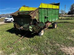 John Deere Feed Wagon 