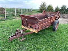 New Holland 331 Manure Spreader 