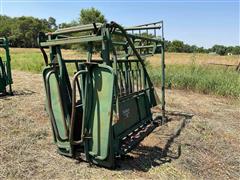 Big Valley Livestock Squeeze Chute 