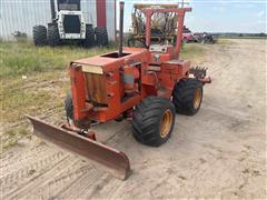 DitchWitch R40 4x4 Trencher W/Backfill Blade 