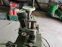 items/d3ddd9a3a655ed11a76e0003fff934d4/foleyunited384388bedknifegrinderreelmowergrinder_0d38e7314b284a898e5b300733b53c8b.jpg