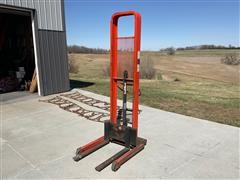 Presto M478 Hydraulic Lift Truck 