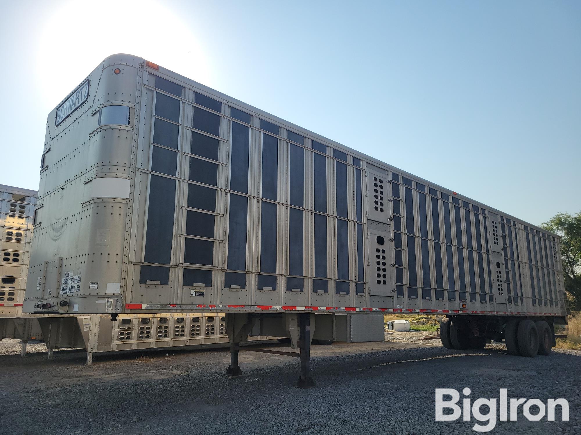 1999 Wilson PSAL-303 T/A Livestock Trailer 