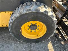 items/d42c96ff4cb2ed119ac40003fff922e3/2002newhollandl190superboomskidsteer_9e977dd56a1a4f29a47aa7669d083b8e.jpg