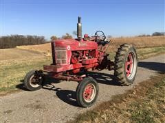 1952 Farmall Super M 2WD Tractor 