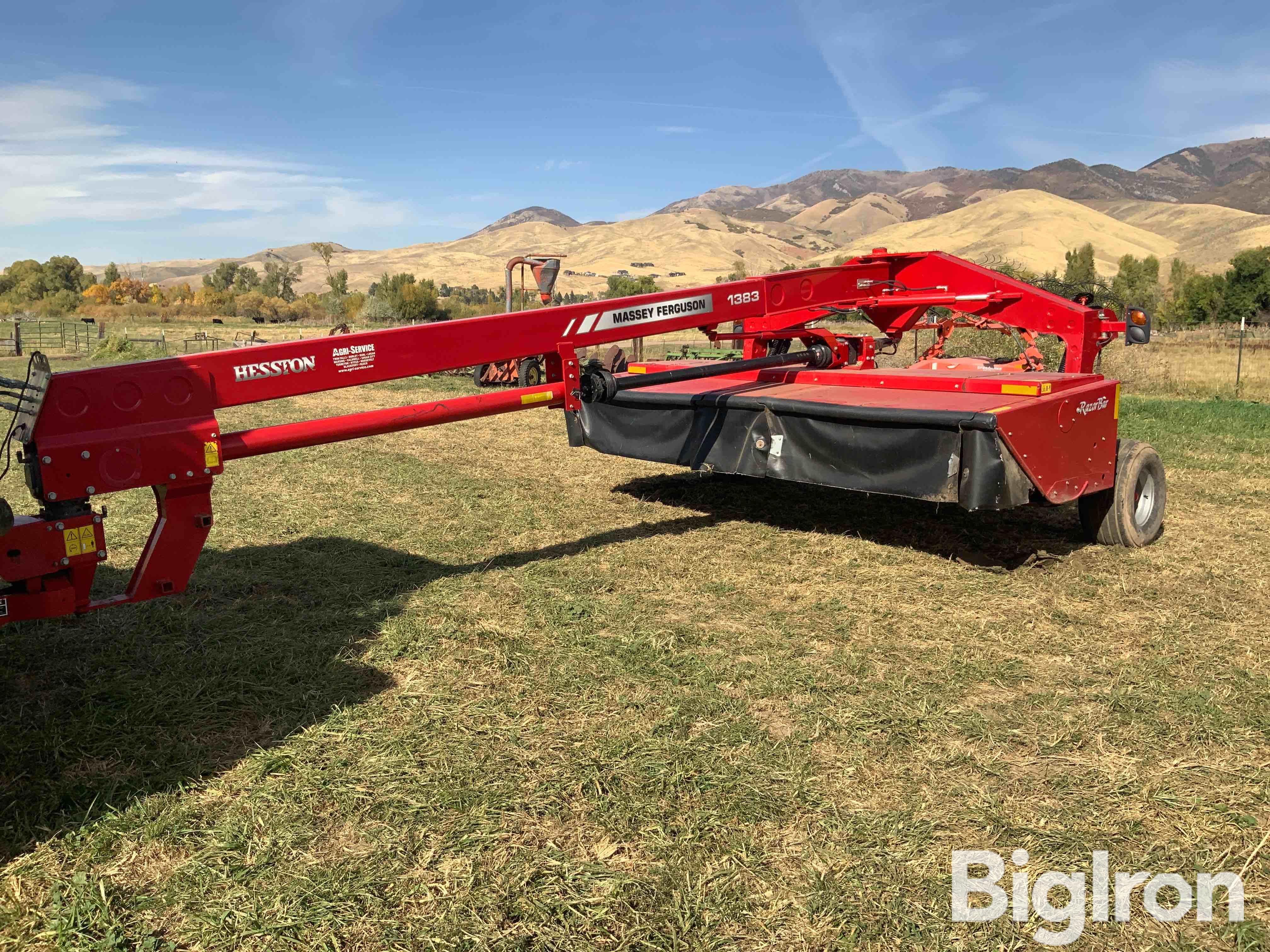 2016 Massey Ferguson Hesston 1383 RazorBar Pull-Type Mower Conditioner 