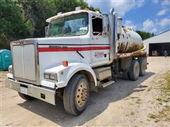 1997 Western Star 4864FX T/A Liquid Manure Truck 