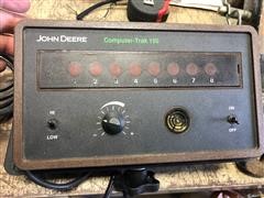 items/d5140fc3893cec11a3ee0003fff90bee/2009johndeere17608r30foldingplanter_0b9388ea228d42e088359d5eec17d29a.jpg