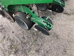 items/d5140fc3893cec11a3ee0003fff90bee/2009johndeere17608r30foldingplanter_3c767b13295f453fa5877cd2150d10c1.jpg