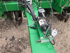 items/d5140fc3893cec11a3ee0003fff90bee/2009johndeere17608r30foldingplanter_443b4754b3934a01b7e0fd5e8dfcb21e.jpg