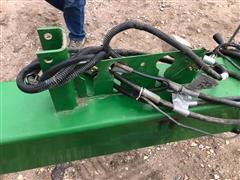 items/d5140fc3893cec11a3ee0003fff90bee/2009johndeere17608r30foldingplanter_5b965c663b8a42f7be5019ca4a63b9b5.jpg