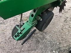 items/d5140fc3893cec11a3ee0003fff90bee/2009johndeere17608r30foldingplanter_60f70b9d27494bda96f8e507411dabc2.jpg