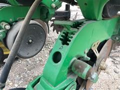 items/d5140fc3893cec11a3ee0003fff90bee/2009johndeere17608r30foldingplanter_74aacc7a438e4ff0bdf9bf69ebd47713.jpg