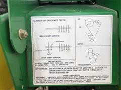 items/d5140fc3893cec11a3ee0003fff90bee/2009johndeere17608r30foldingplanter_a0e06d58a562442da5c7e32c443a965a.jpg