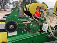 items/d5140fc3893cec11a3ee0003fff90bee/2009johndeere17608r30foldingplanter_a23f019c315f4f809a8d49625e7b9c7e.jpg