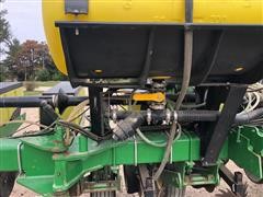 items/d5140fc3893cec11a3ee0003fff90bee/2009johndeere17608r30foldingplanter_ce8b87a043a64c65bc884c69ca9970b9.jpg