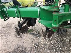items/d5140fc3893cec11a3ee0003fff90bee/2009johndeere17608r30foldingplanter_d8d674d2cc804fe7b34e624acb2d577f.jpg