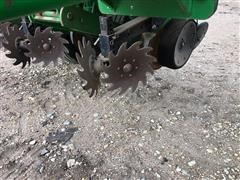 items/d5140fc3893cec11a3ee0003fff90bee/2009johndeere17608r30foldingplanter_fa11d0eea9ae4b8a9de329a1879184f3.jpg