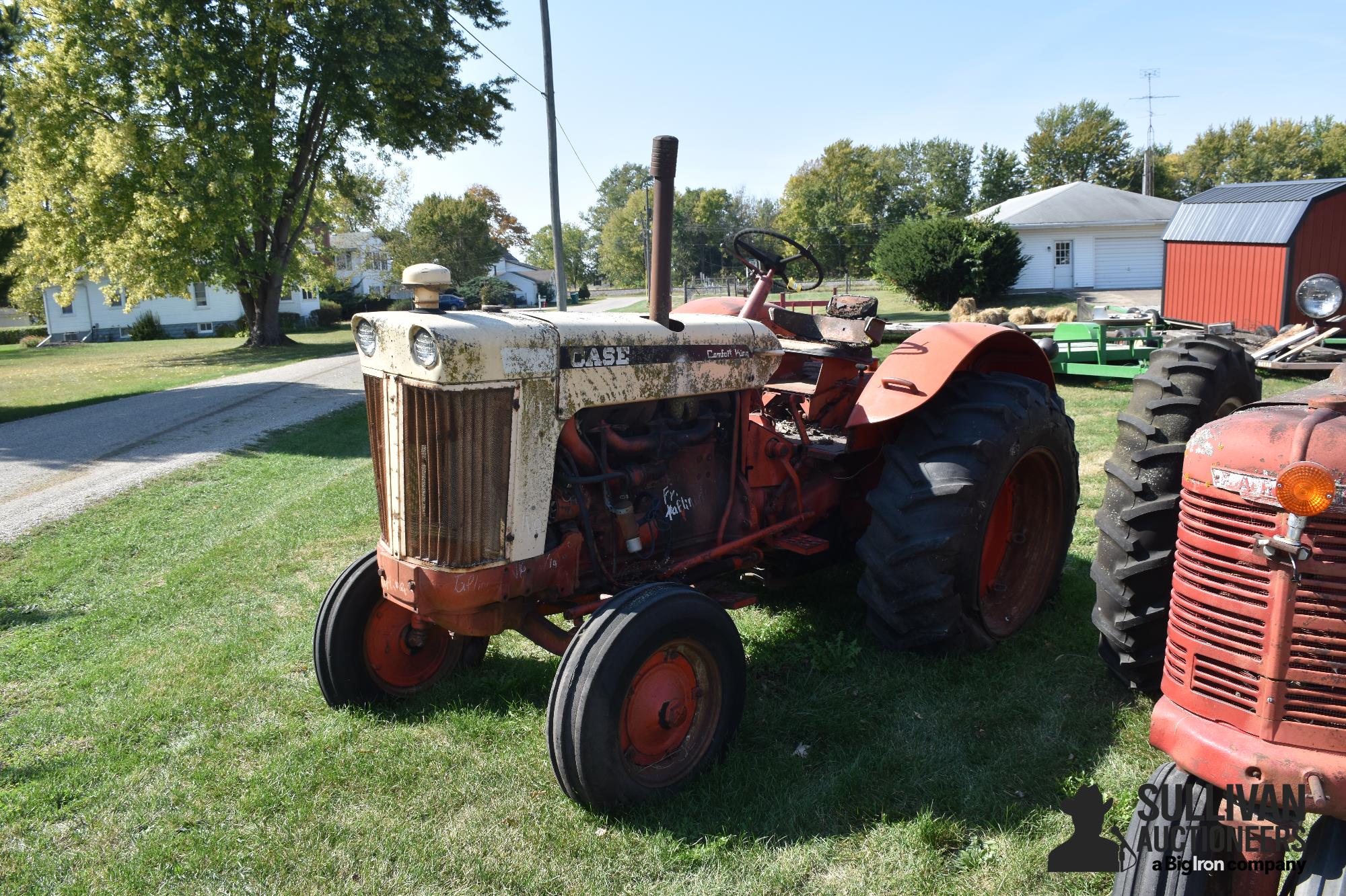 Case 930 Comfort King 2WD Tractor 