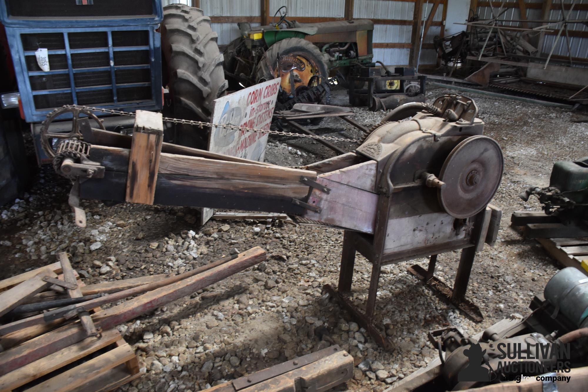 John Deere Antique Corn Sheller 