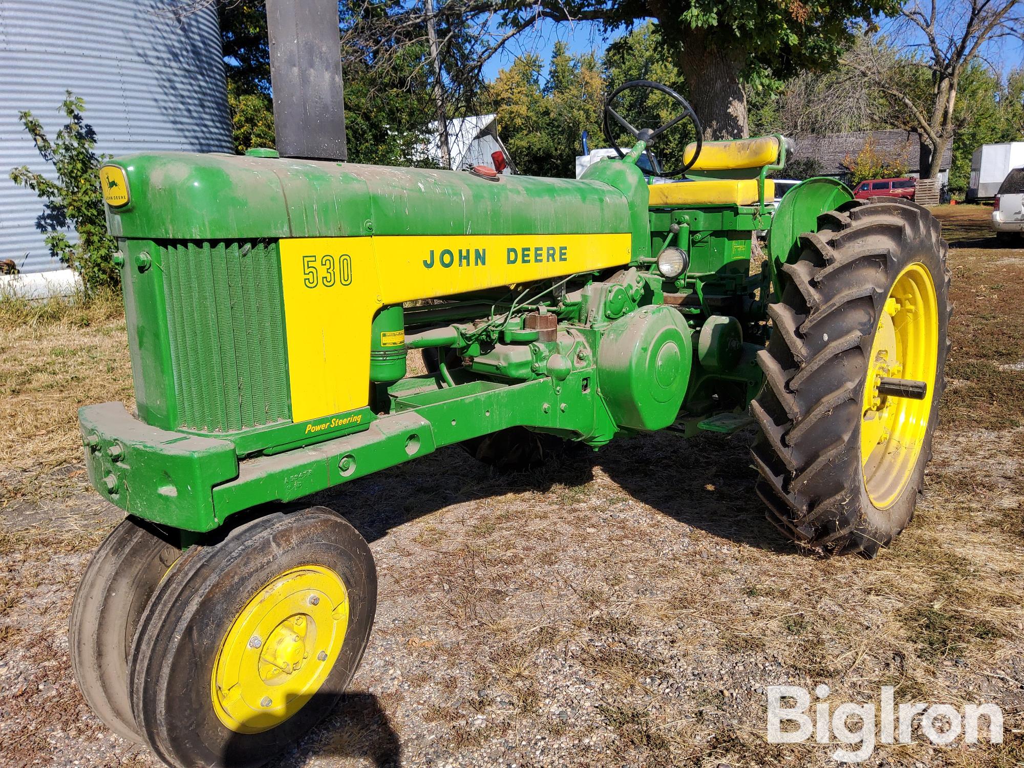 1960 John Deere 530 2WD Tractor 