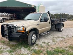 2001 Ford F550 Super Duty 2WD Flatbed Truck 