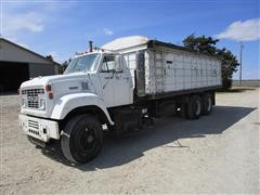 1975 GMC 9500 T/A Grain Truck 