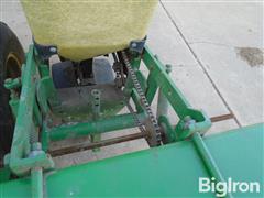 items/d692a813e29def1195f6000d3a620d5e/johndeere7000-71002row303pointmountplanter_29aaf4ad64cc470ab30c4169a2c9d838.jpg