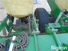 items/d692a813e29def1195f6000d3a620d5e/johndeere7000-71002row303pointmountplanter_4798c246ec6f4da3a5fe4983bc3648b0.jpg