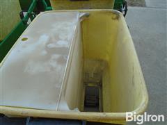 items/d692a813e29def1195f6000d3a620d5e/johndeere7000-71002row303pointmountplanter_6994578bca824e138673cb8f067754c8.jpg