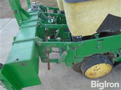 items/d692a813e29def1195f6000d3a620d5e/johndeere7000-71002row303pointmountplanter_86449cc46955409badb8112dbfb8de6d.jpg