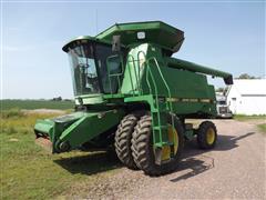 1994 John Deere 9600 2WD Combine 