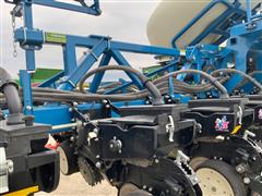 items/d6fefc8b3f85ee11a81c00224890f82c/2010kinze3600asd1632planter_6ddb65367f814fa797962957c09abec7.jpg