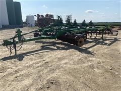 2013 John Deere 2720 Disk Ripper 