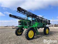 1998 John Deere 4700 Self-Propelled Sprayer 