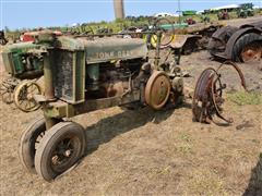 1941 John Deere G 2WD Tractor 