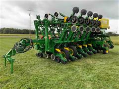 2021 John Deere 1795 MaxEmerge 5 16/31 Split Row Planter 