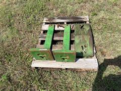 items/d7ba77070038ee11a81c000d3a61103f/johndeere4020frontendweights_38566788fa044ab9916178099455f95b.jpg