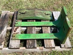 items/d7ba77070038ee11a81c000d3a61103f/johndeere4020frontendweights_9fdc29aa1fb64ef39a8aea80bd14833d.jpg