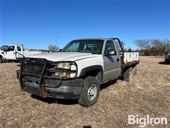 2007 Chevrolet Silverado 2500 HD 4x4 Flatbed Pickup 