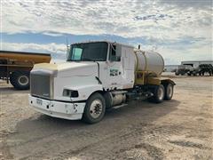 1995 White GMC WIA64T T/A Liquid Tender Truck 