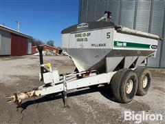 Willmar Super 800 Pull Type Fertilizer Spreader 