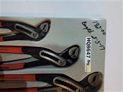 items/d83af4ab7de5ed11a81c6045bd4cc723/matcoselfgrippingpliers_7a522f7894064bb381e6312b9632ef14.jpg