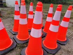 kitcontainertrafficcones_905f68b7f8ea449da80f7207653436b8.jpg