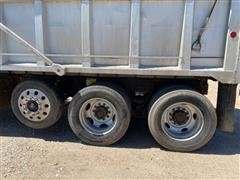 items/d88717c6251bed11b5cf00155d72f54a/2005sterlinglt9500tadumptruck_0b33550bf59645ec9f2652d5b9ae6b2c.jpg