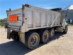 items/d88717c6251bed11b5cf00155d72f54a/2005sterlinglt9500tadumptruck_9a7c0c984b0a45d0919ccdb1251e9537.jpg