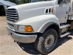 items/d88717c6251bed11b5cf00155d72f54a/2005sterlinglt9500tadumptruck_ac0c925d12504d26b1513a891c9dfa4e.jpg